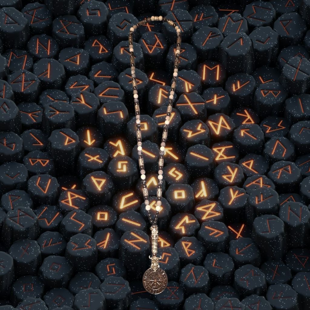 Collar con Runas Nórdicas
