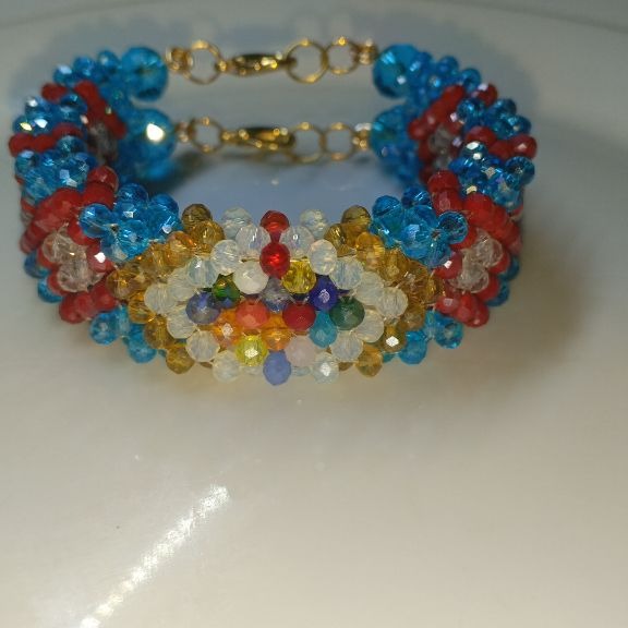 Una creación de Leonar157, emprendedor de SmallBisons , Ilde clar yemayá y aggayu