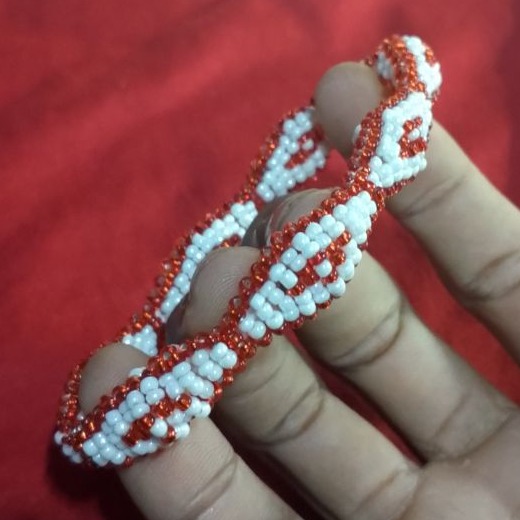 Ilde elástico de shango modelo caimancito rojo con blanco personalizado