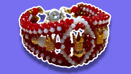 Aprende las técnicas para aprender a realizar el modelo CLAR, donde podrás crear, llaveros, dijes, zarcillos, brazaletes y más accesorios.