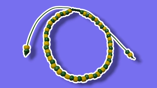 Aprende a crear tu propia pulsera ajustable con hilo chino siguiendo esta guía detallada.