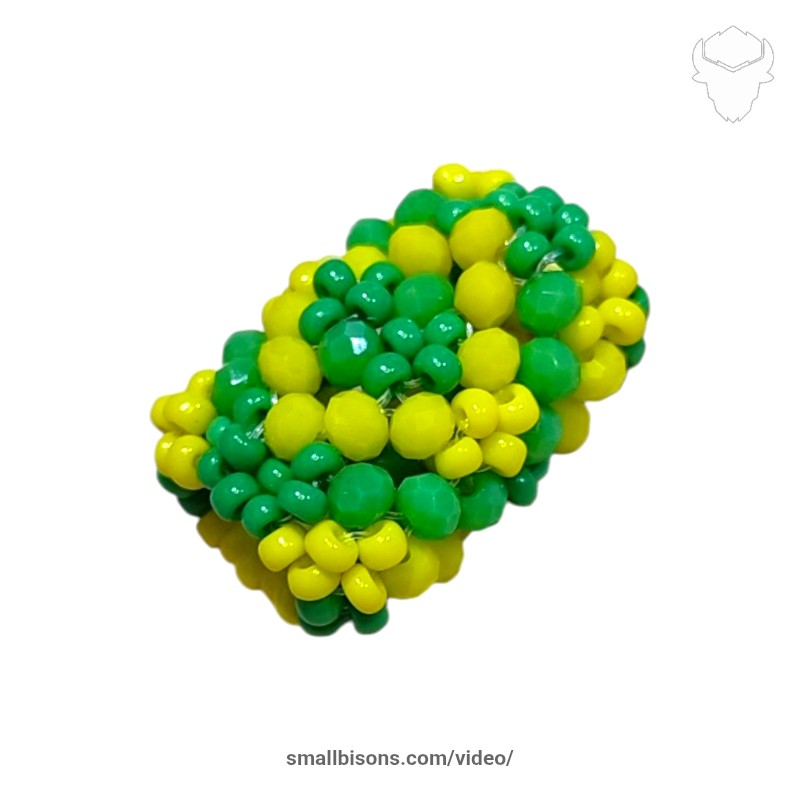 Accesorio Azler de 2 niveles en Orula creado con cristales checos y cuentas (mostacillas)