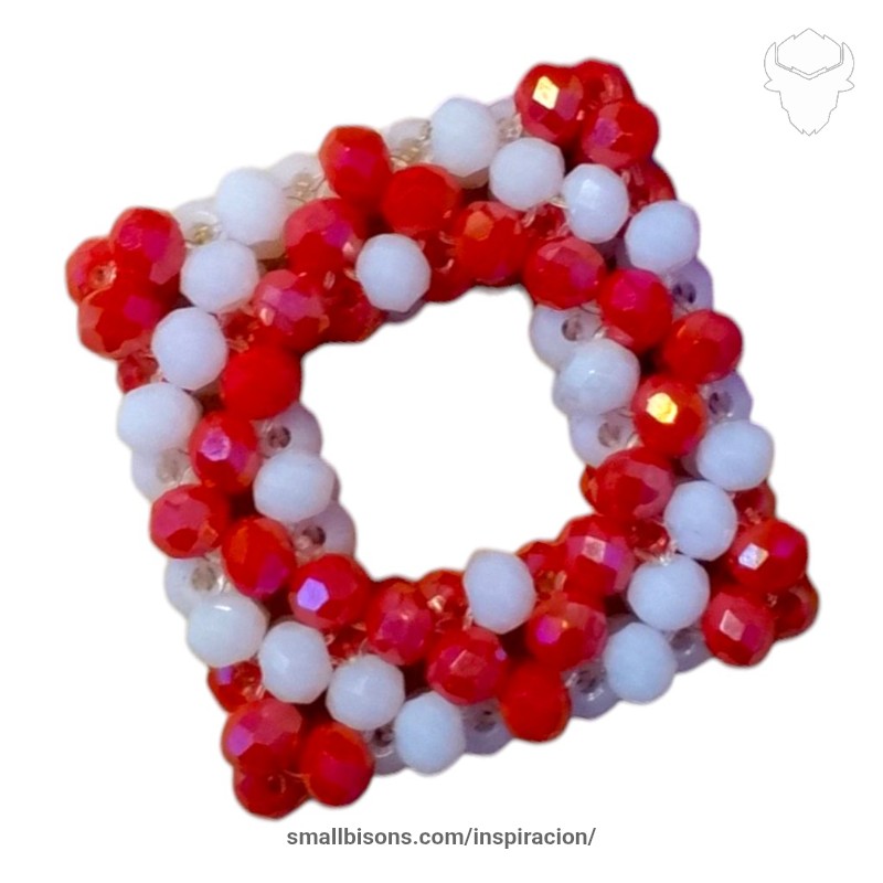 Accesorio CLAR para usarlo como llavero o intermedio en mazos, pulsera, collar