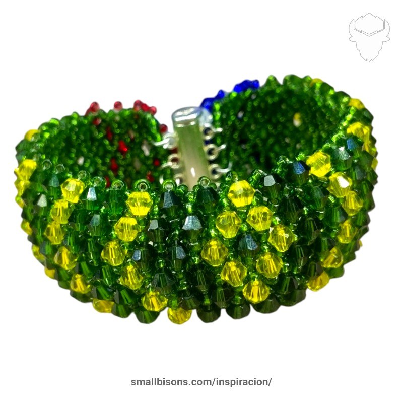 Brazalete JJ (Capricho) elaborado en Orula y cuentas de cristales Swarovski Amarillas y Verdes